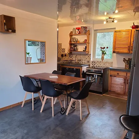 Hébergement de vacances Maison Avec Jardin En Bord De Rivière